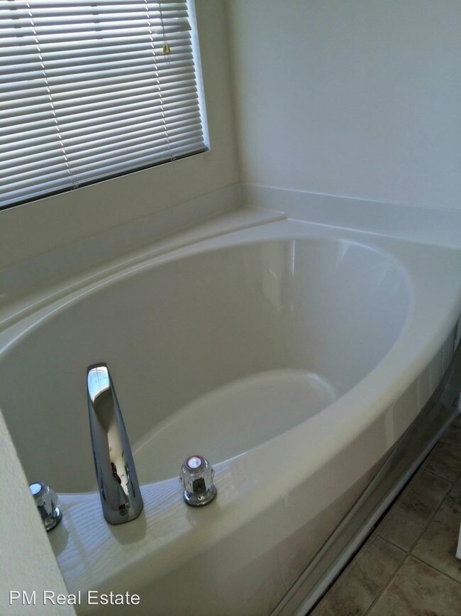 Building Photo - 4 br, 2.5 bath House - 1373 Still Point Court