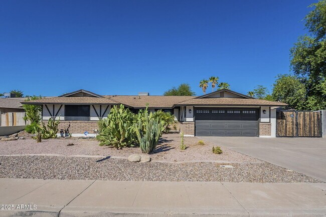 Foto del edificio - 2436 E Javelina Ave