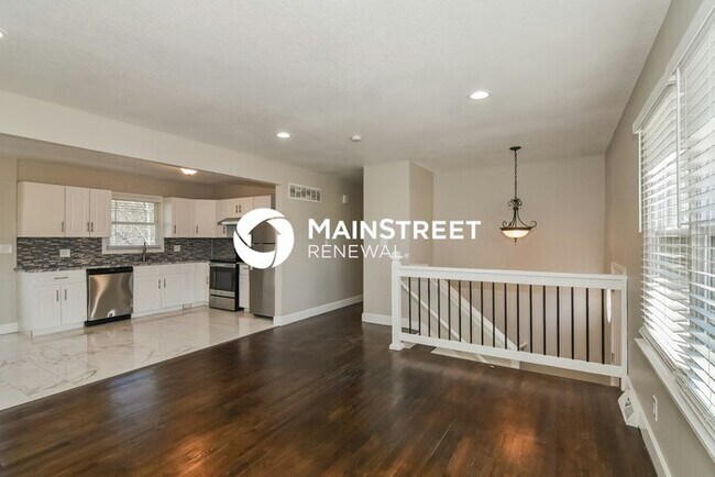 Building Photo - 3 Bedroom Pet-Friendly Home in GRANDVIEW, ...