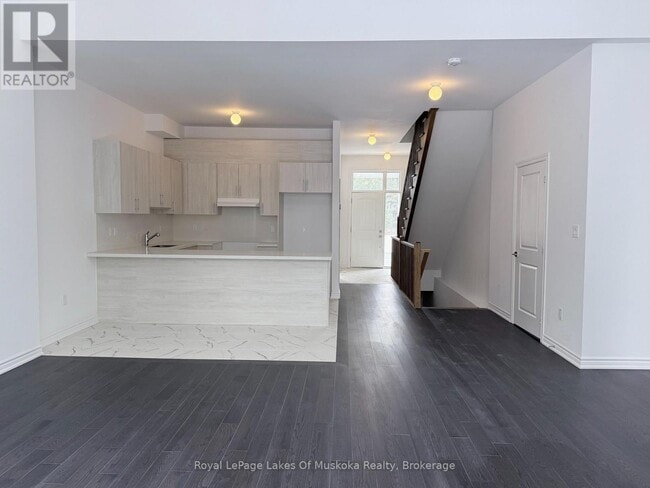 Building Photo - 16 Turnberry Ct
