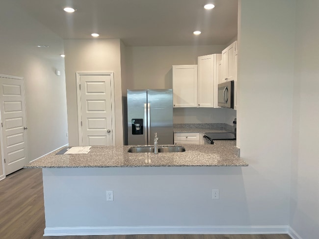 Building Photo - 1745 Jakes Dr