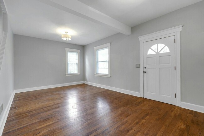 Building Photo - 147 High St