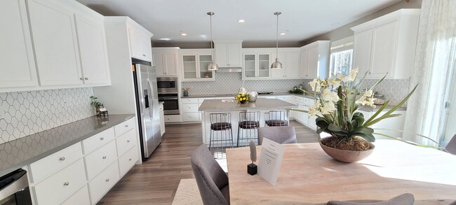 Foto del edificio - Gorgeous 4 Bedroom Model Home in the Cannery