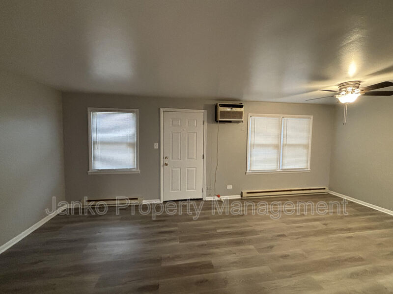 Foto del edificio - 474 W 14th Pl