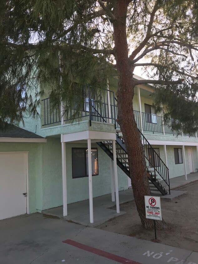 2467 Diamond St Unit 1, Rosamond, CA 93560 Apartments in Rosamond, CA