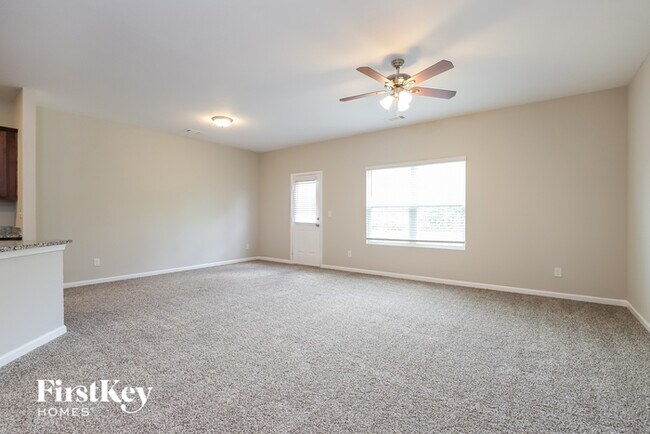 Foto del edificio - 100 Darling Ln