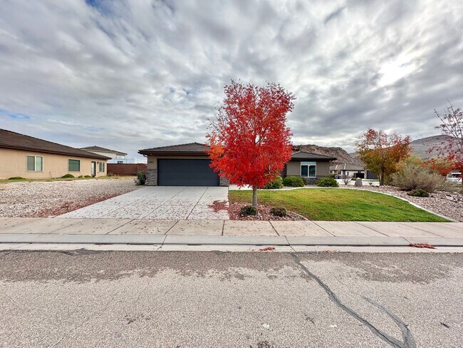 Foto del edificio - Desert Canyon Home!