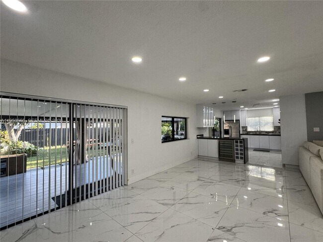Foto del edificio - 10394 Fairway Heights Blvd