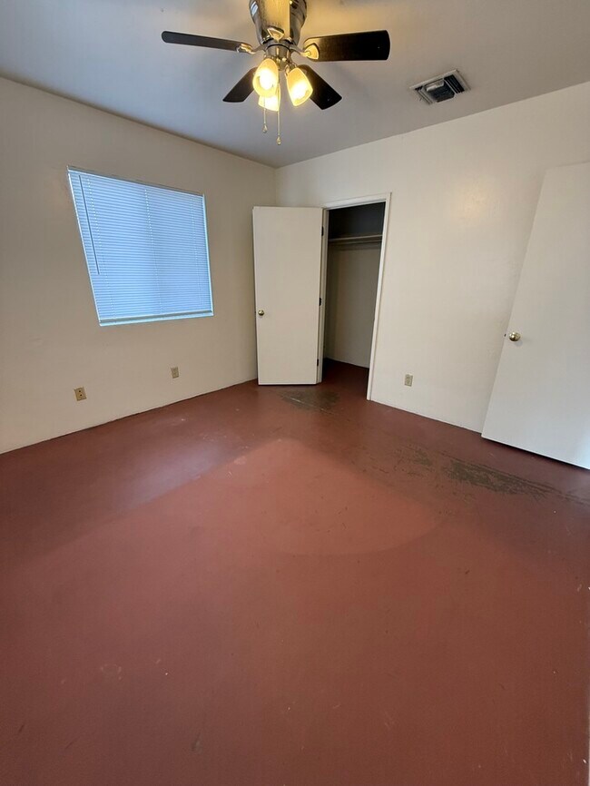 Foto del edificio - Town Home For Rent