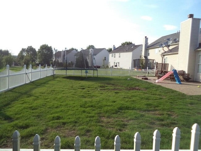Building Photo - 3730 Golfe Links Drive