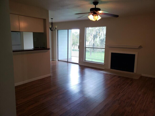 Foto del edificio - 18617 Egret Bay Blvd