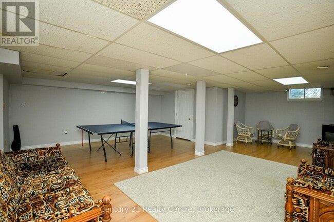 Building Photo - 20061 Willoughby Rd