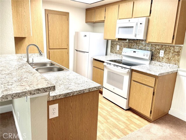 Foto del edificio - 20702 El Toro Rd