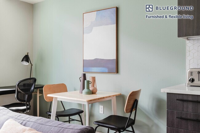 Foto del edificio - 104 12th Ave