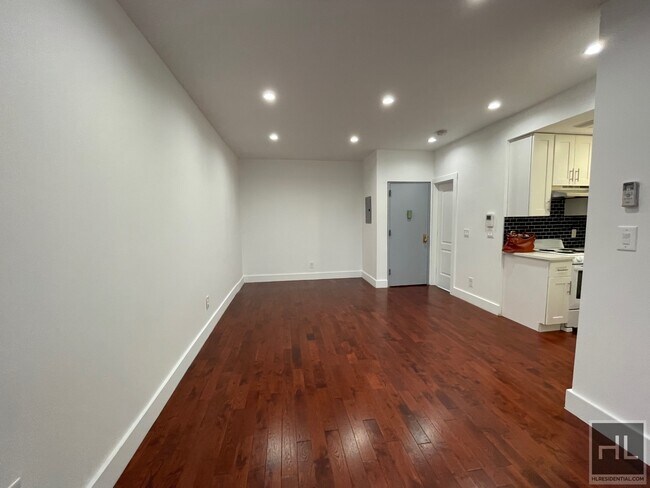 Foto del edificio - 1165 Fulton St