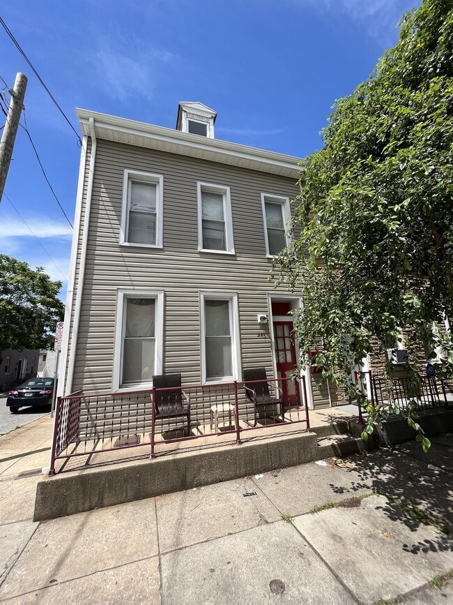 Building Photo - 545 W Philadelphia St