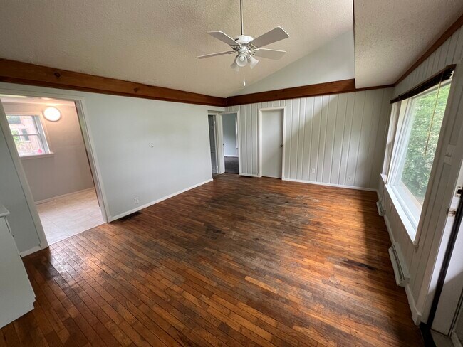 Sala de estar - 2602 W John St