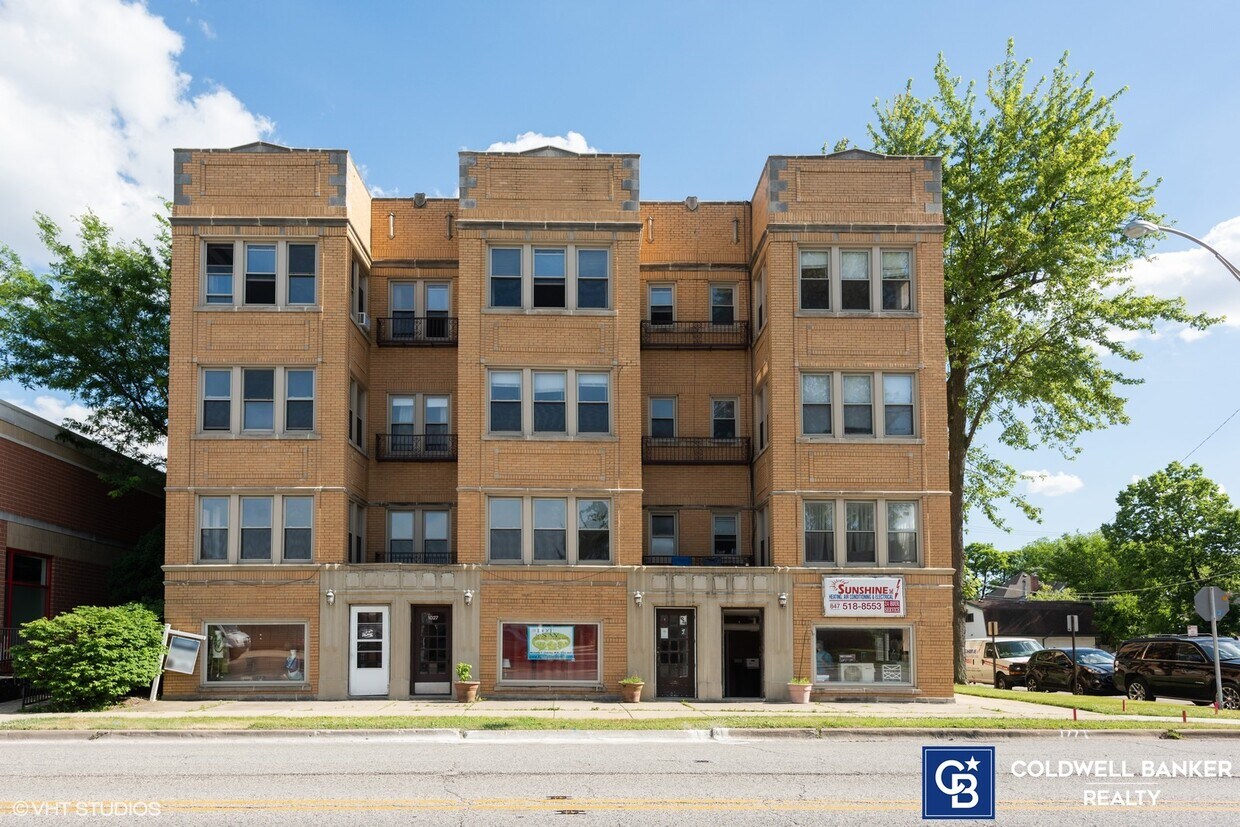 Primary Photo - 11 S Chester Ave