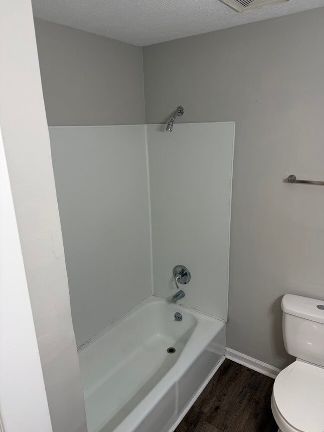 Foto del edificio - 250 Herndon St