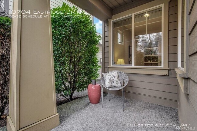 Foto del edificio - Redmond Ridge East Charmer!