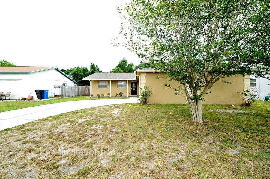 Primary Photo - 8229 Greenleaf Cir