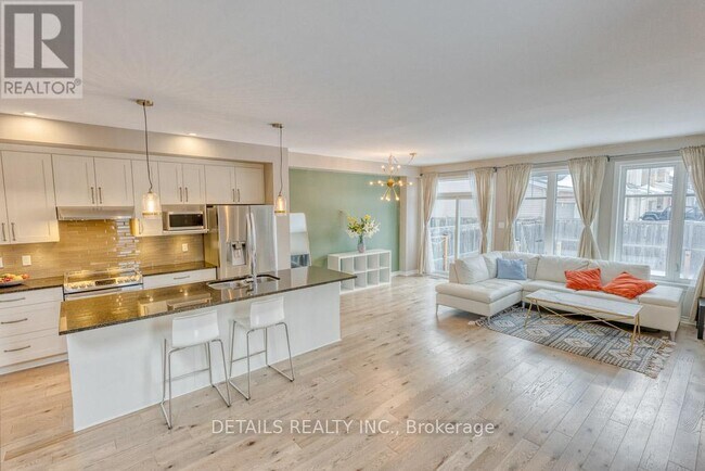 Building Photo - 264 Brambling Way