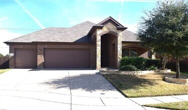 Building Photo - 9505 Cypress Lake Dr