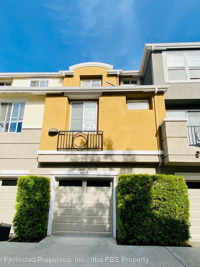 Building Photo - 3 br, 3 bath House - 4655 Central Plaza