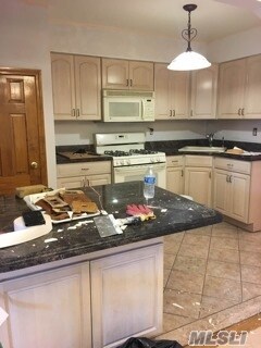 Foto del edificio - 21-19-2137 37th St