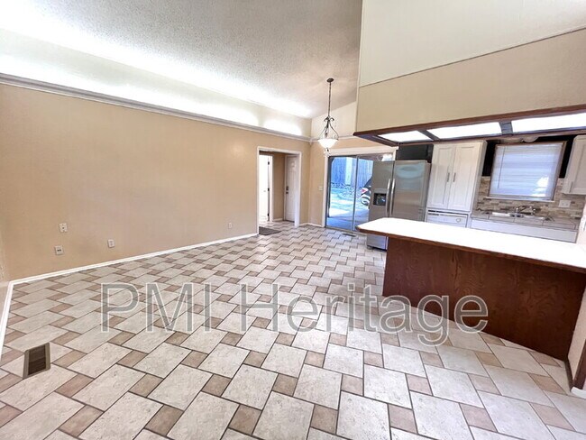 Foto del edificio - 44 Billingsley Dr