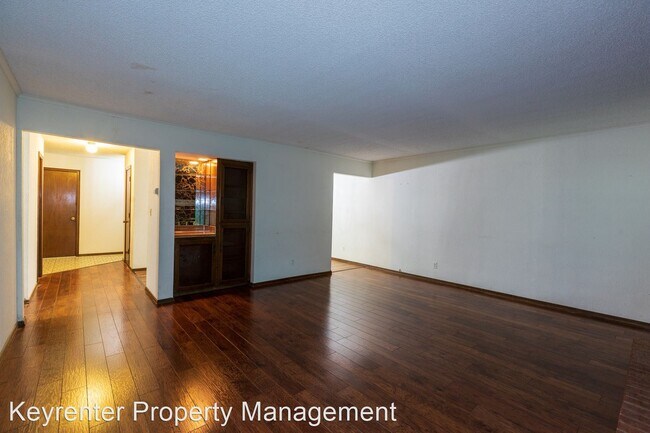 Building Photo - 3 br, 2.5 bath House - 7128 S Darlington Ave