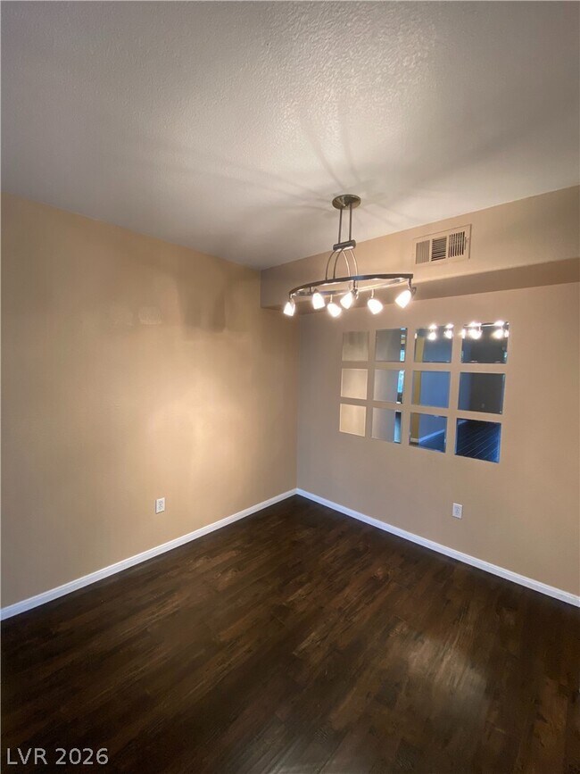 Foto del edificio - 7255 W Sunset Rd
