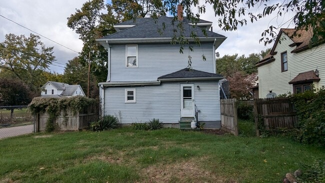 Building Photo - 766 Hazel St