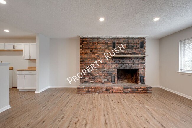 Foto del edificio - 4057 Arbor Pl Ln