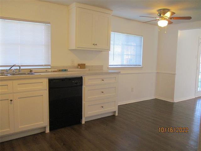 Building Photo - 3605 San Ramon Dr