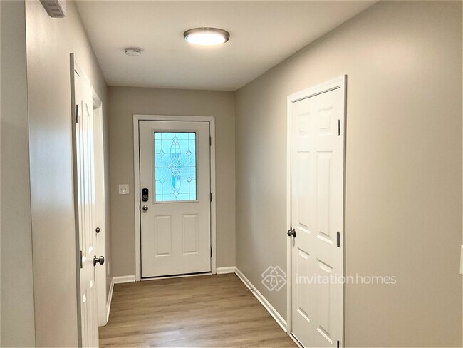 Building Photo - 9629 Pond Vista Court