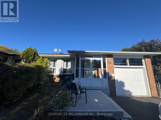 Building Photo - 149 Manitou Crescent
