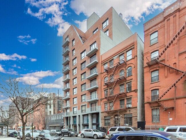 Foto del edificio - 308-310 W 133rd St