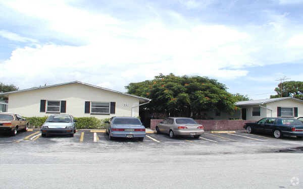 Building Photo - 281 NW 40th St