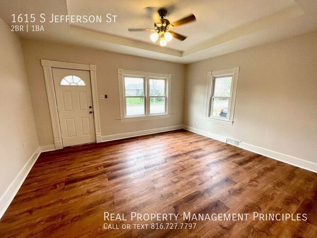 Building Photo - Completely Renovated 2 Bedroom, 1 Bathroom...