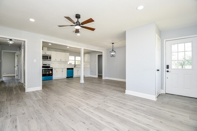 Foto del edificio - 5429 De Lange Ln