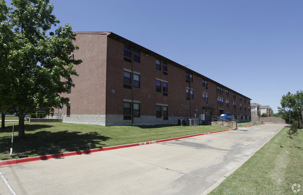 Foto del edificio - Mesquite Gardens Apartments