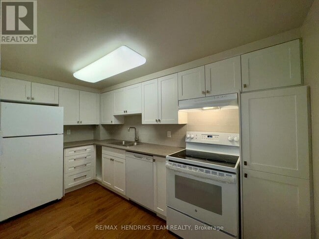 Building Photo - 16 Capner St