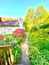 Building Photo - 542 Whitcover Cir
