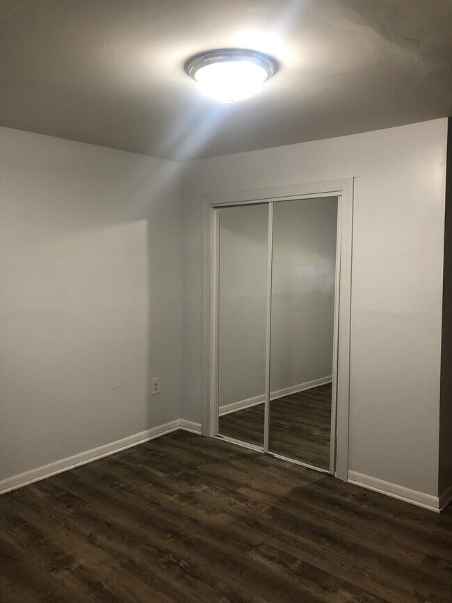 Foto del edificio - 4837 Grove St