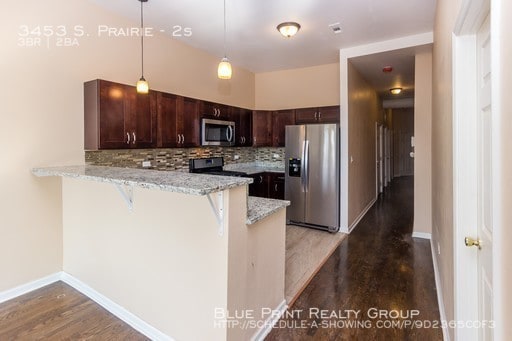 Building Photo - 3453 S Prairie Ave