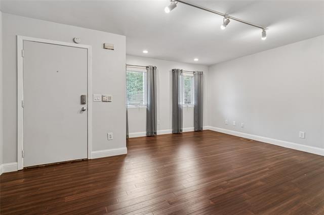Foto del edificio - 4231 Travis St