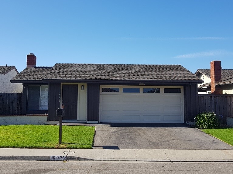 Primary Photo - Victoria Village 3+2 Patio Home w/ 2-car g...