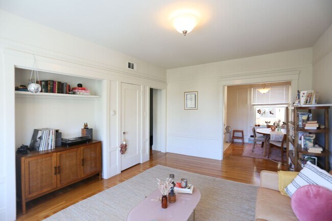 Foto del edificio - 3910 Sacramento St