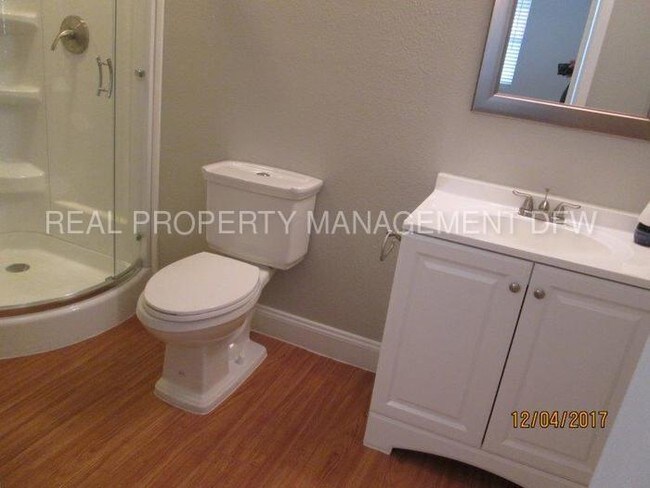 Foto del edificio - 716 SW Southridge Dr